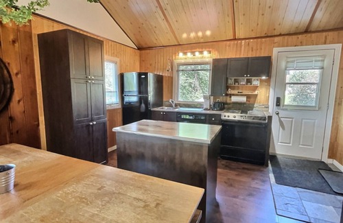 Saint-Andre-Avellin Chalet De Esquí | Zenitude 2 waterfront cottage