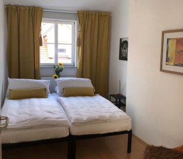 Ludwigsburg Apartamento | Zentraler geht es kaum - in königlicher Nachbarschaft!