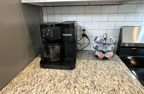 Versailles Casa | Zenyatta Cottage | 3BR Retreat in Horse Country