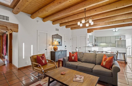 Downtown Santa Fe Hotel | Zona Rosa 75/76 combination unit