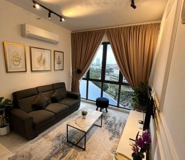 Bandar Kota Bharu Apartamento | Zulanie Suite Troika Residence, SPACIOUS AND COZY WITH POOL, Free Wifi & Netflix in Golden Triangle of Kota Bharu
