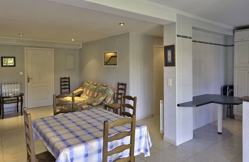 Sarlat-la-Caneda Apartamento | 5 minutes from Sarlat. Country apartment for 4 to 5 people