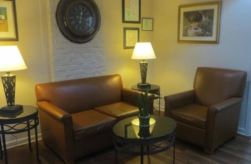 North Loop Hotel | Americas Best Value Inn Austin University