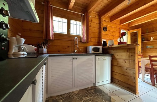 Bias Chalet De Esquí | COTTAGE NEAR MIMIZAN AND CONTIS BALNEO/POOL IN VACATION VILLAGE
