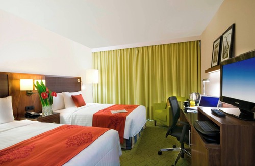 Saint-Denis Hotel | Courtyard by Marriott Paris Saint Denis