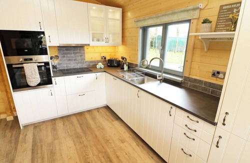 Newland Near Ulverston Cabaña | Elm Lodge