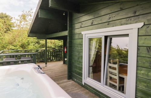 Newland Near Ulverston Cabaña | Elm Lodge