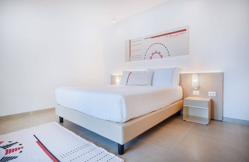 Torre di Bari Hotel | Felix Hotels - Galanias Hotel & Retreat