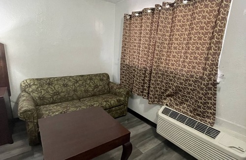 Farmington Hotel | Travelodge by Wyndham Farmington Hwy 64