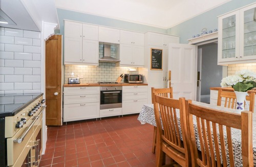 Torquay Cabaña | Holcombe House