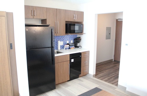 Eau Claire Hotel | Holiday Inn Express & Suites Eau Claire West I-94 by IHG