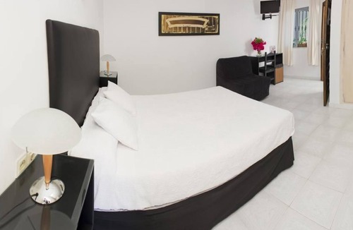 Zahora Hostal | Hostal El Capi