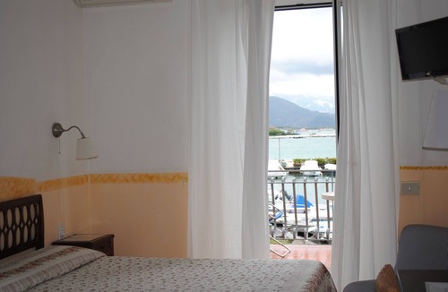 Bocca di Magra Hotel | Hotel Sette Archi