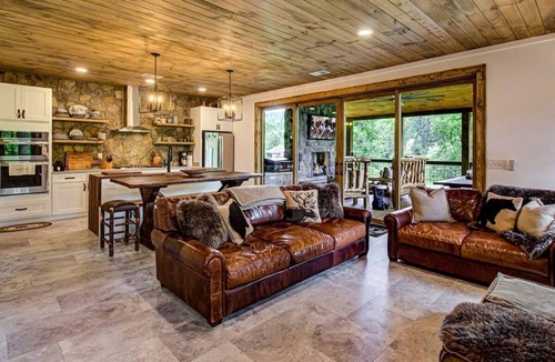 Pittman Center Cabina | Lindsey Creek Hideaway