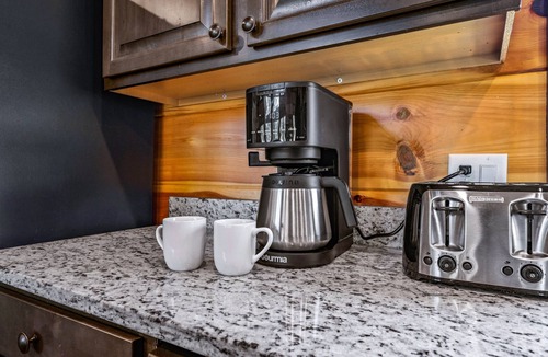 Gatlinburg Cabina | Mountain Skyy 3 Bedroom Cabin by RedAwning