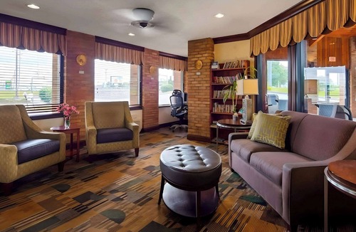 Grove City Hotel | Park Inn by Radisson