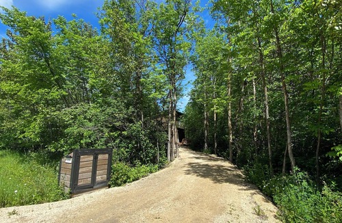 Gimli Casa | Perfect for sand beach vacations and ice fishing adventures on Lake Winnipeg