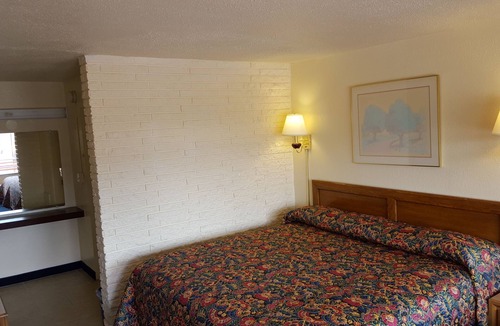 Grissom - Highland Hotel | Red Carpet Inn Blacksburg