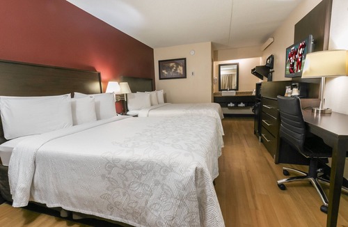 Columbus Hotel | Red Roof Inn PLUS+ Columbus-Ohio State University OSU