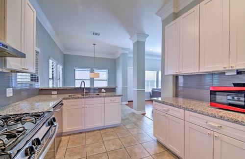 Briarforest Cabaña | Spacious Houston Home ~ 16 Mi to NRG Stadium!