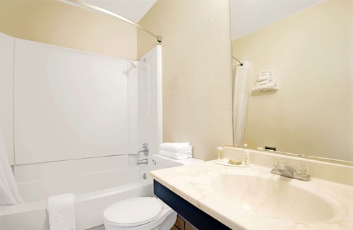 Mesilla Park Hotel | Super 8 by Wyndham Las Cruces University Area