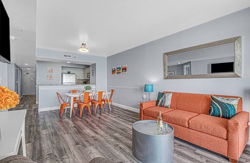 Myrtle Beach Condominio | Unwind by the Waves Oceanfront Suite
