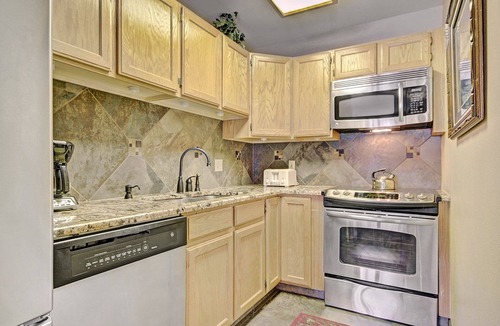 Historic District Condominio | Wake up to Winter Wonderland 1Br 1Ba-Downtown Breck Sleeps 4
