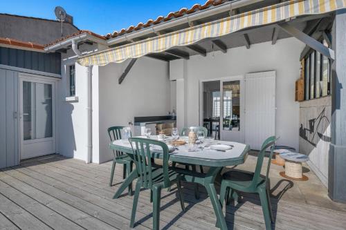 À 300m de la mer maison - jardin - Piscine pour 4