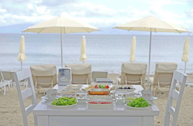 Ömer Aybak Beach Hotel