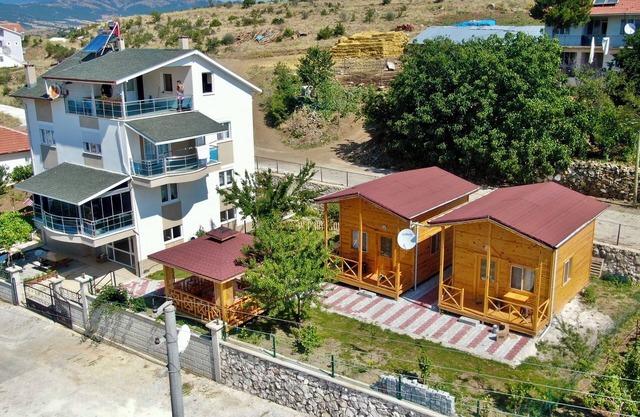 Şahan Apart