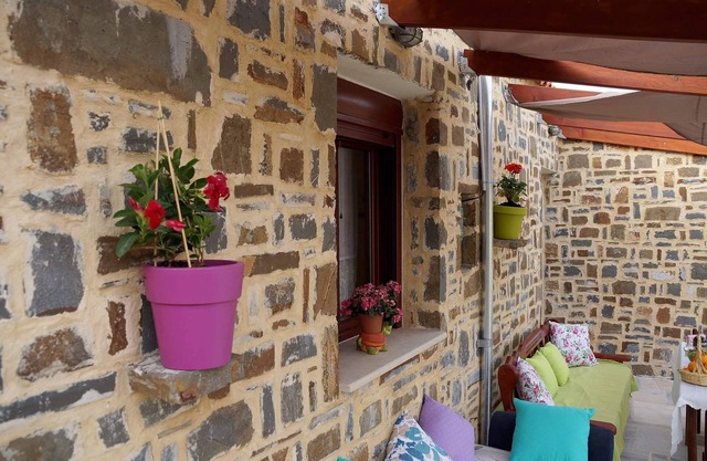Stavies tradicional casa de piedra al sur de Creta. Privacidad - bicicletas gratis.