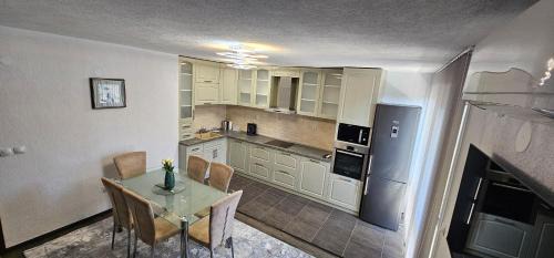 Д и В 3 - D & V 3 Apartment