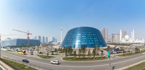 Жк Millennium Park, Большие Апартаменты на площади страны