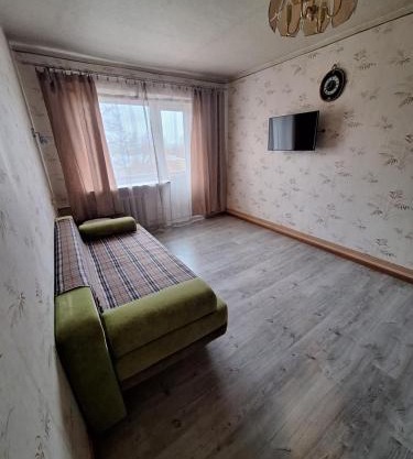 Квартира з балконом 2 кімнати вул 23 серпня 13А