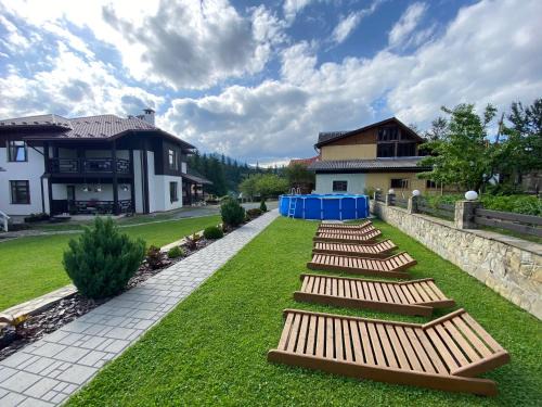 Шале Маєток Смерековий