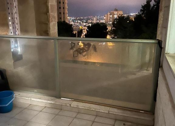 דירת אירוח מרוהטת ומקסימה באיזור יוקרתי בירושלים