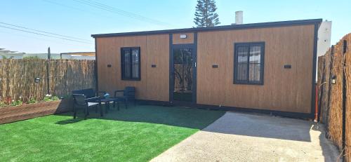 הבקתות של מאי