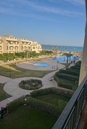 شاليه بقرية لاسيرينا بالم بيتش - العين السخنة