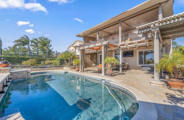 ৎ୭The safty paradiseৎ୭ H/w Pool Jacuzzi &much more