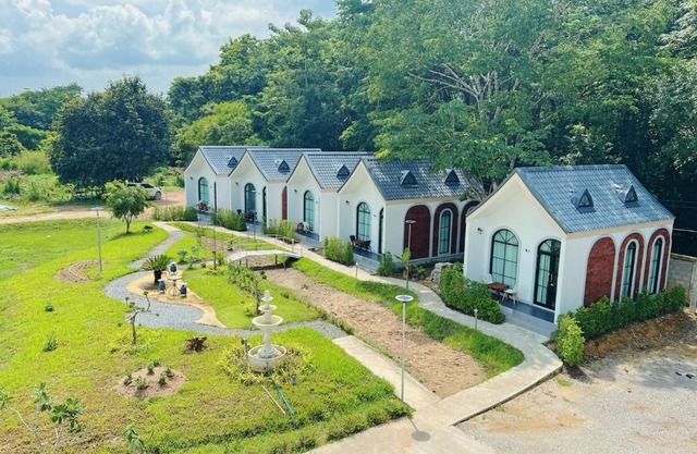 คีรีศิลป์ รีสอร์ท เชียงราย (Khirisin Resort Chiang rai)