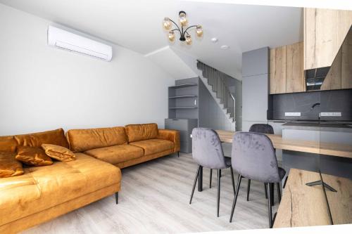 ᴄᴏʜᴏsᴛ I 2BD Family Apartment WITerrace