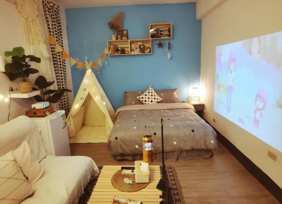 圖森小棧 - 大空間電影房