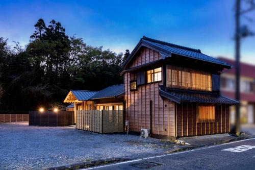 城下町家 茶庭 飛び石 BBQ 筍 金蔵Kinzo