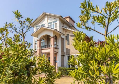 奇凡小花園獨棟包棟民宿一一近梅花湖羅東夜市