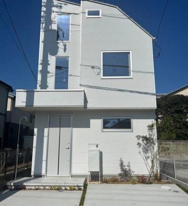 站前2分 白色浪漫小屋 精致独栋 最多可住4人 免费自行车 有停车位