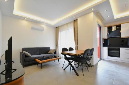 0027 Cozy Town 1-Bedroom Apartment Near the Sea in Mahmutlar, Alanya