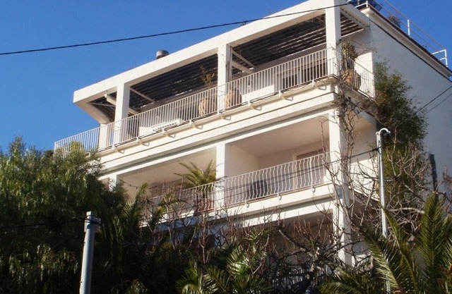 025 Alquiler apartamento espectaculares vistas al mar con terraza zona tranquila