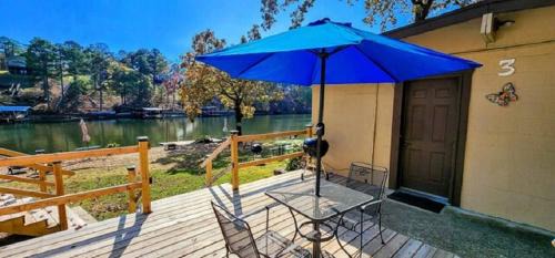 #03 - Fantastic Lakeside Studio Cottage- Pet Friendly
