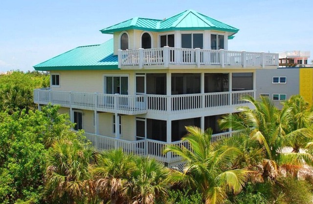 PLAYA CASA EN EL NORTE DE CAPTIVA CON MAGNÍFICAS VISTAS Y MENOS DE 300 'A LA PLAYA!