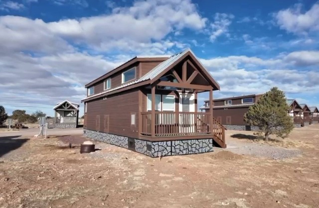 060B Grand Canyon Chalet near South Rim King Bed